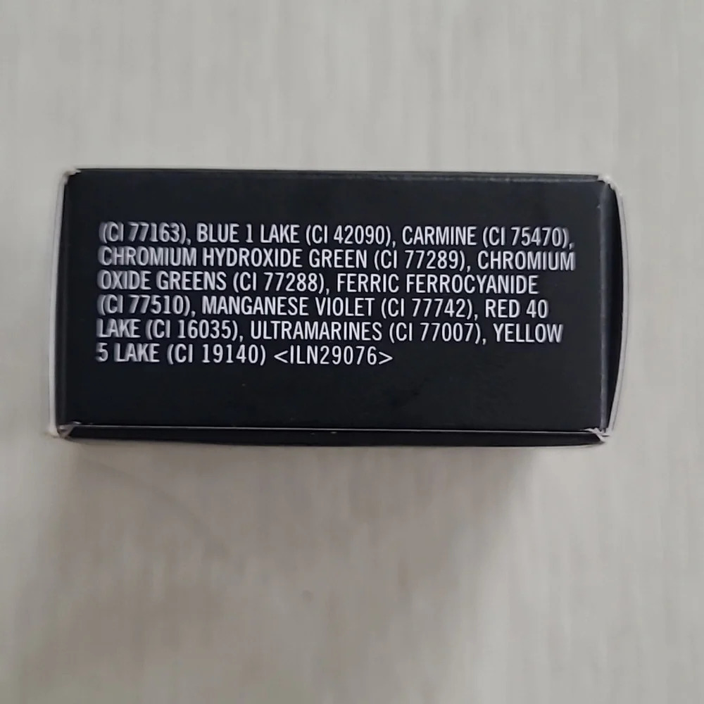 MAC Eyeshadow - Girlie - Picture 2 of 3
